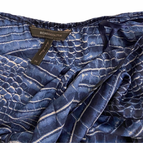 BCBG Max Azria Caslon Blue Crocodile Print Romper! - Picture 4 of 4